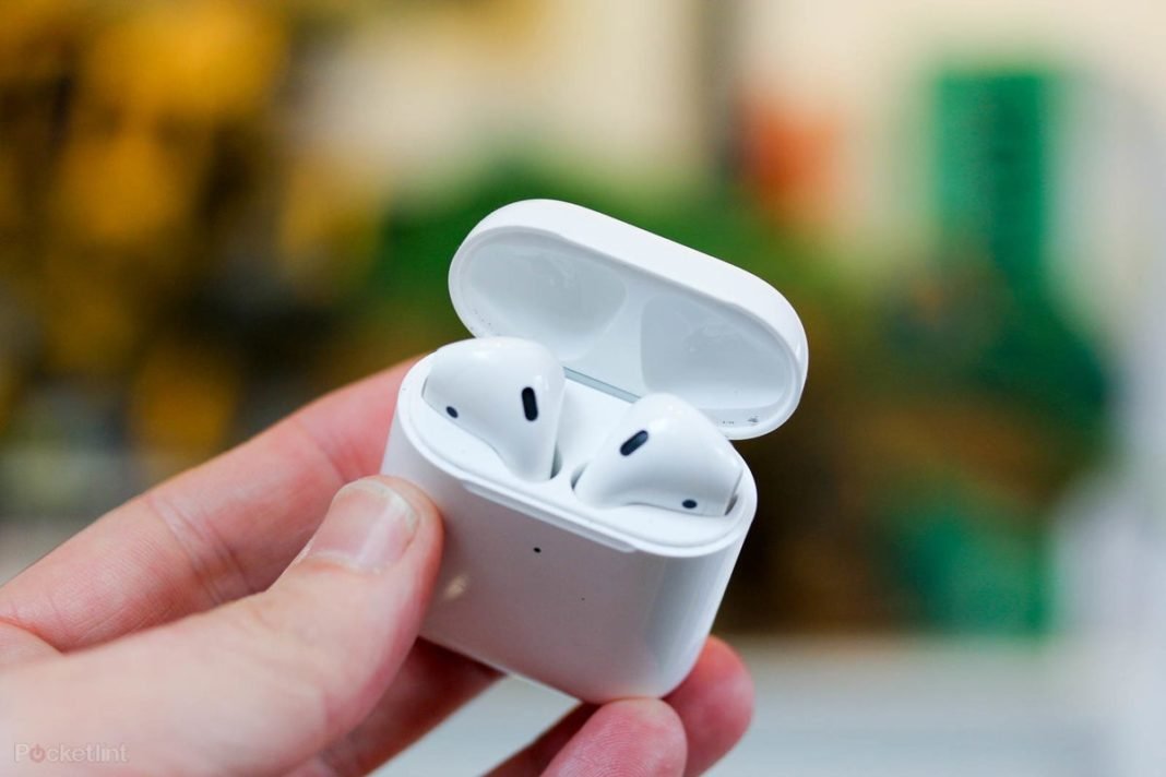 Apple to launch new AirPods Pro by October end