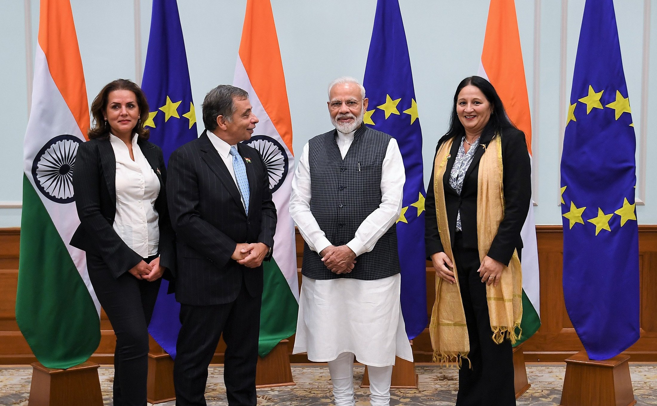 Members of European Parliament call on PM
