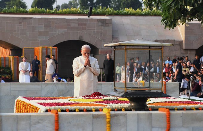 PM pays tributes to Mahatma Gandhi and Lal Bahadur Shastri on their birth anniversary