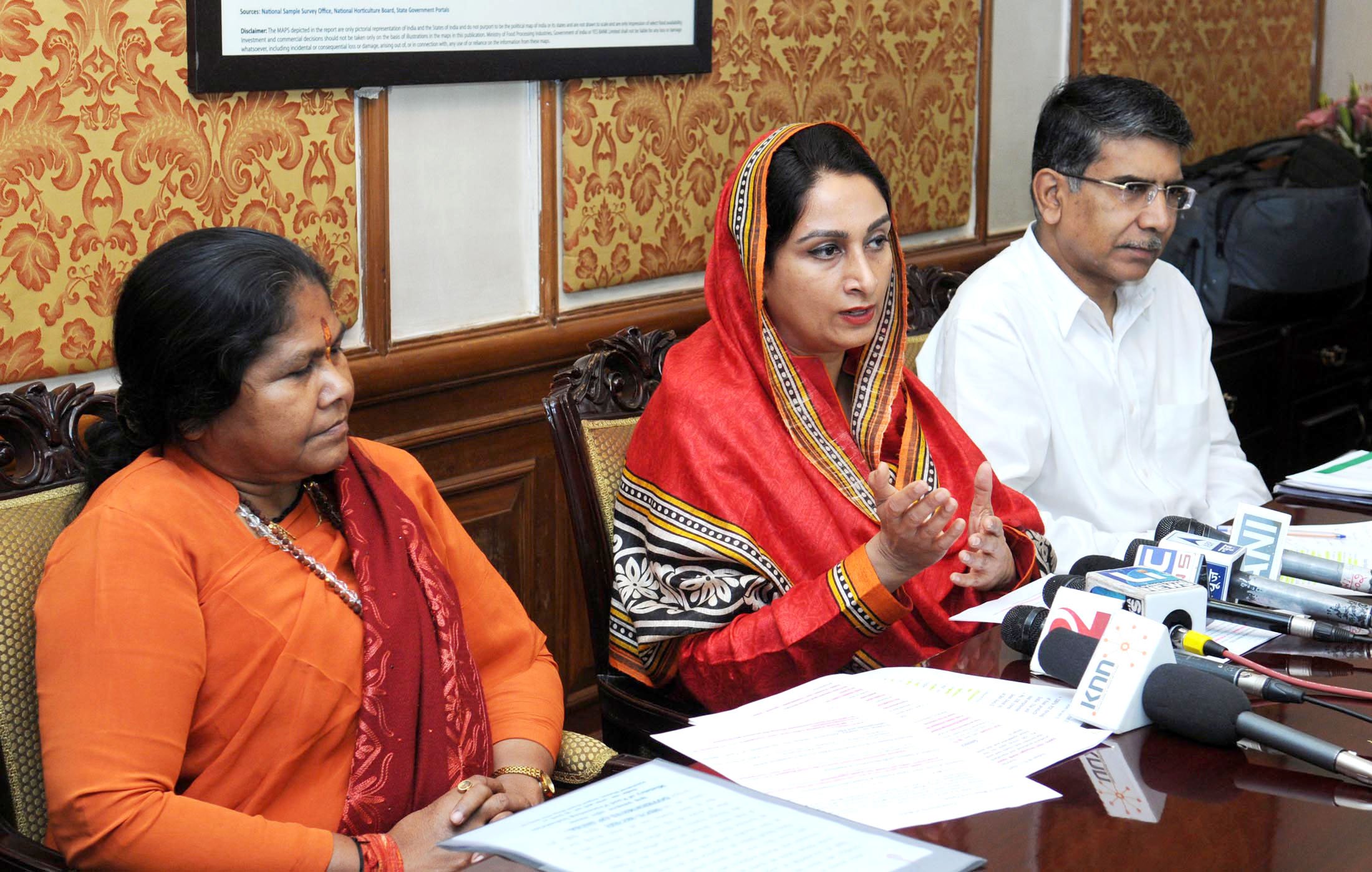 Smt. Harsimrat Kaur Badal holds regular video conferences with food processing industry stakeholders to assess situation at ground level