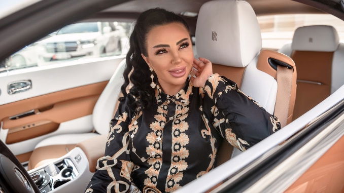 Katrina-Antonovich-The-World-Famous-Interior-Designer-Digpu-
