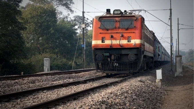 Nagpur-Adarsh Nagar Delhi Orange Kisan Rail flagged off (Through Video link)