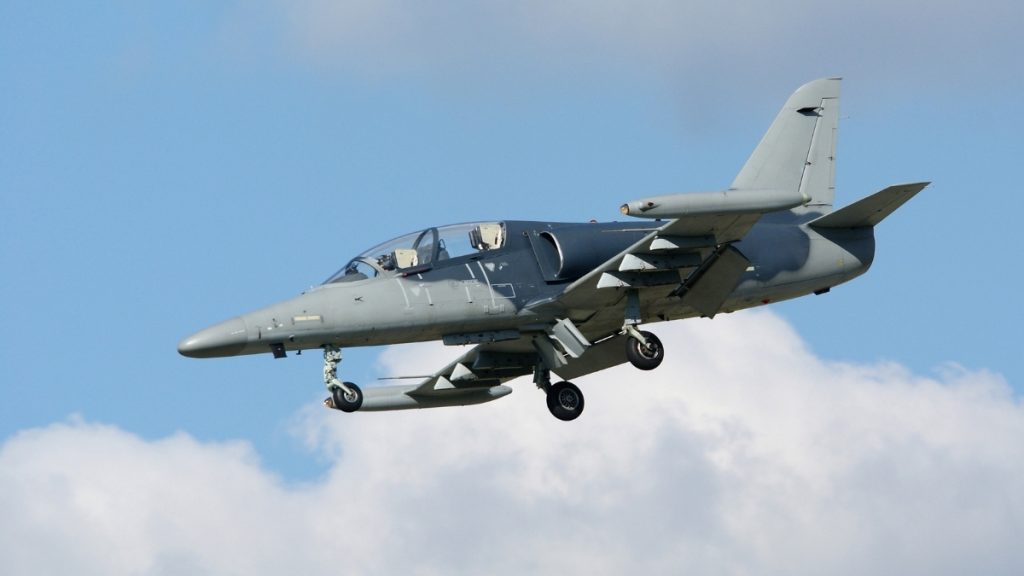 Raksha Mantri Shri Rajnath Singh reviews plans for Aero India-21-India press release