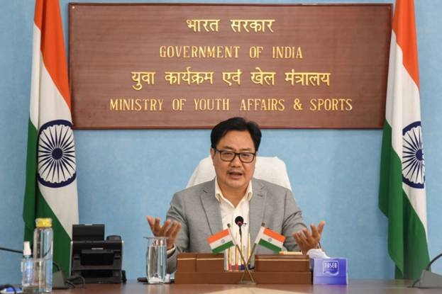 Photo of Union Sports Minister Shri Kiren Rijiju meets members of U-17 Women’s Football Team, motivates them to look forward even after cancellation of 2020 World Cup