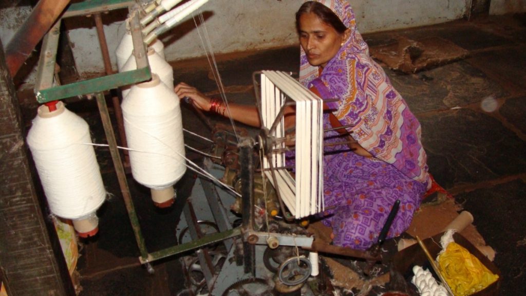 Khadi and Village Industries Commission Signs MoU with ITBP -India press release