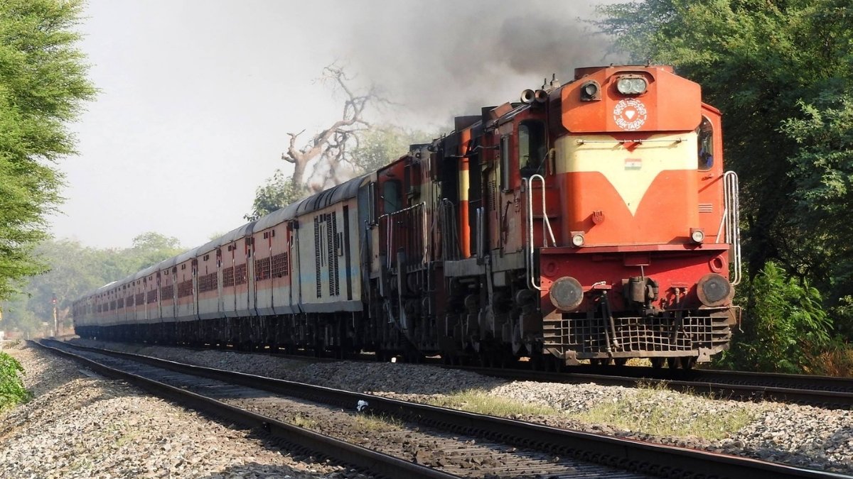 EASTERN RAILWAY TO RESTORE MEMU PASSENGER TRAINS - India Press Release