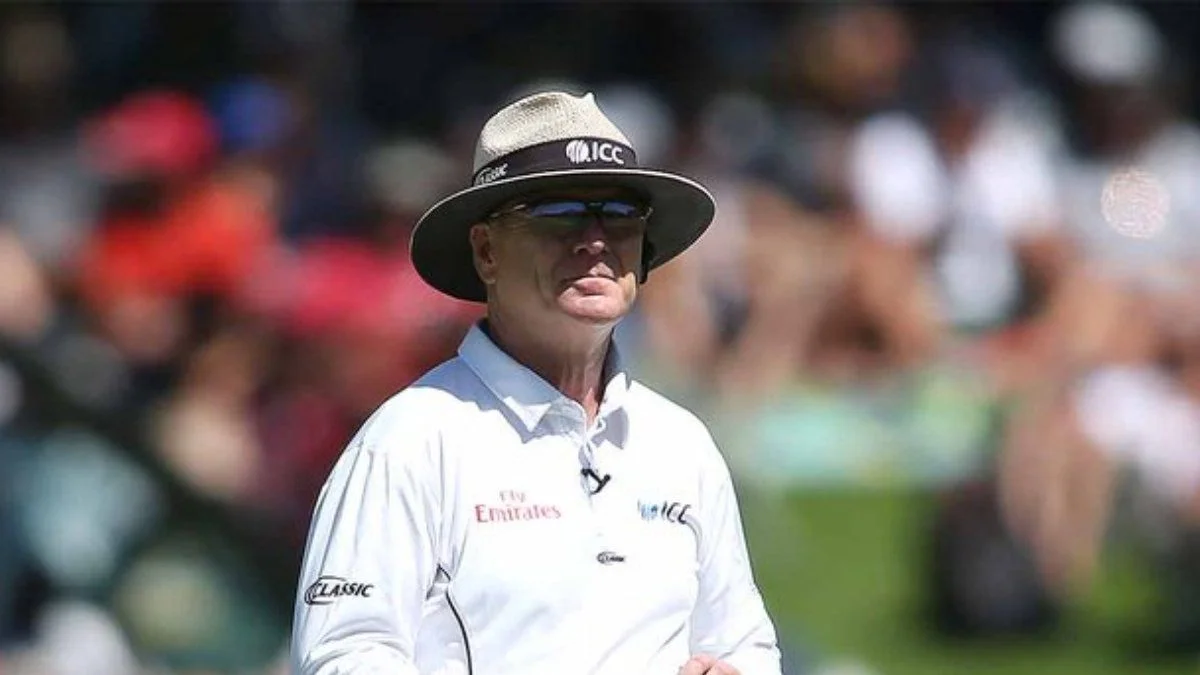 Photo of Umpire Oxenford to retire from international cricket