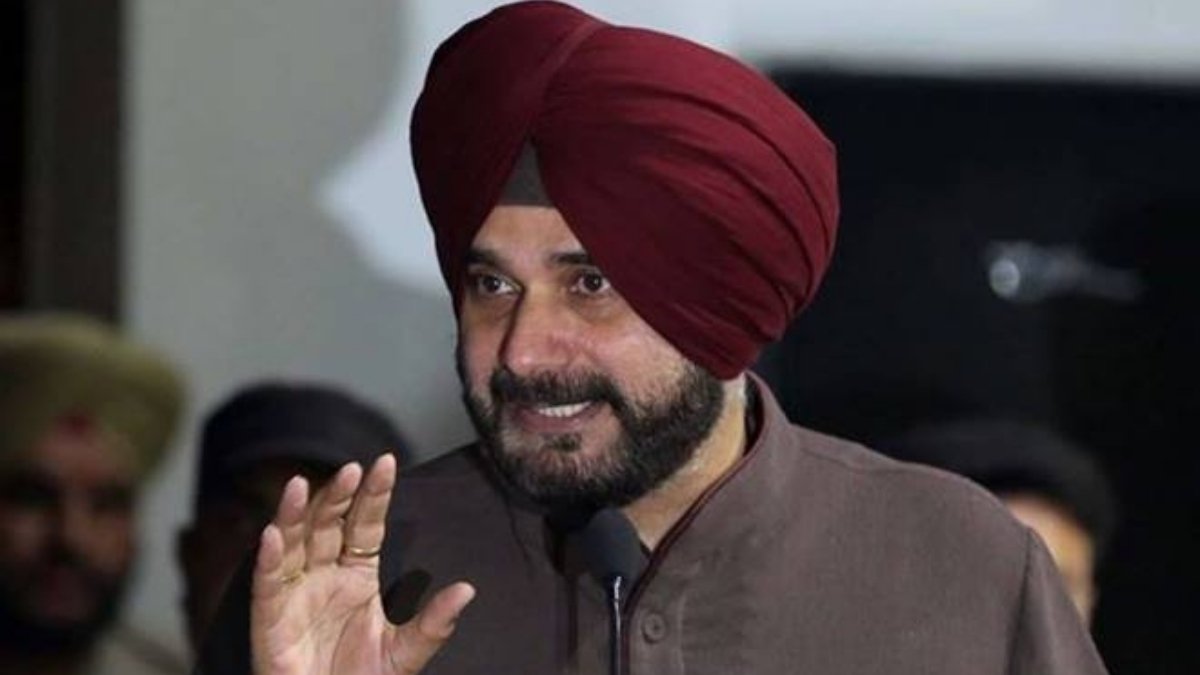 Navjot Singh Sidhu criticized the Centre over the farmers protest - India Press Release