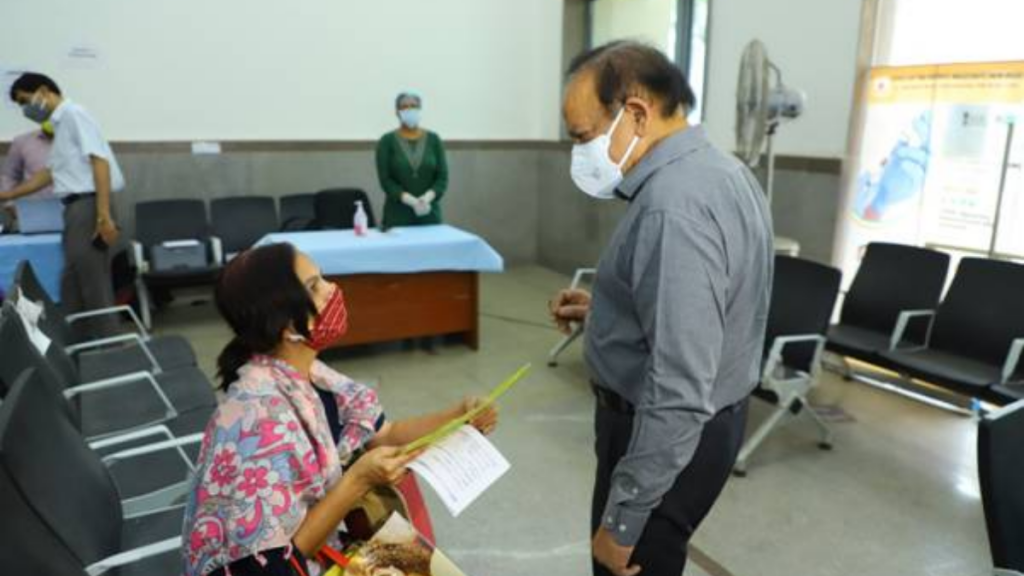 Dr. Harsh Vardhan Reviews COVID Facility at Lady Hardinge Medical College