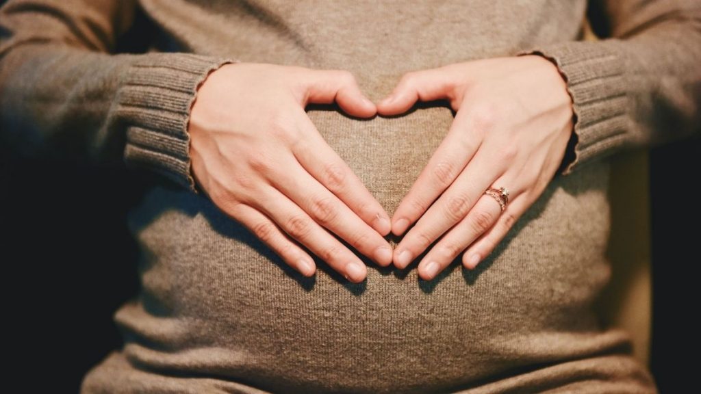 Pregnant women with COVID-19 face high mortality rate: Study