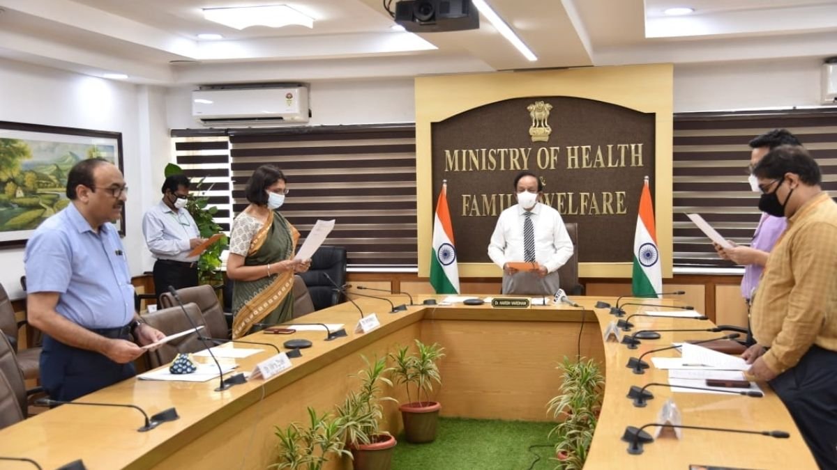 Photo of Dr. Harsh Vardhan leads pledge to keep away from Tobacco on ‘World No Tobacco Day’ 2021