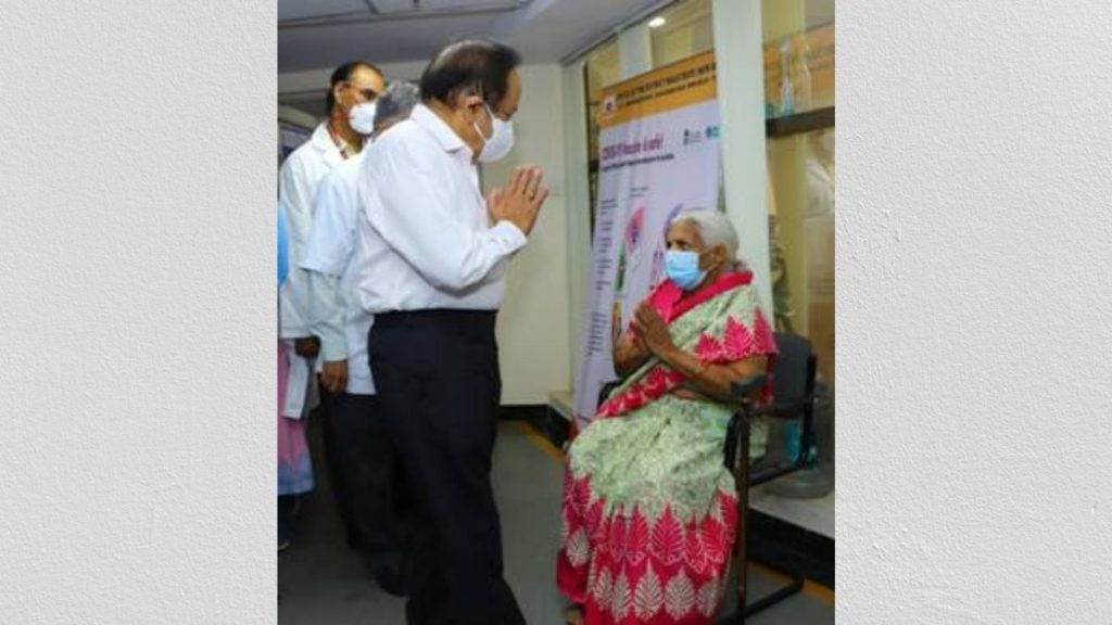 Union Health Minister Dr. Harsh Vardhan reviews COVID19 management Preparedness at Dr. RML Hospital, New Delhi