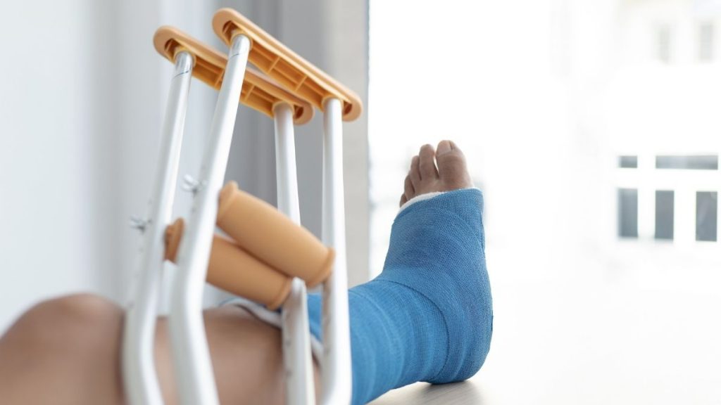 Researchers develop new material to treat wounds, can protect against resistant bacteria