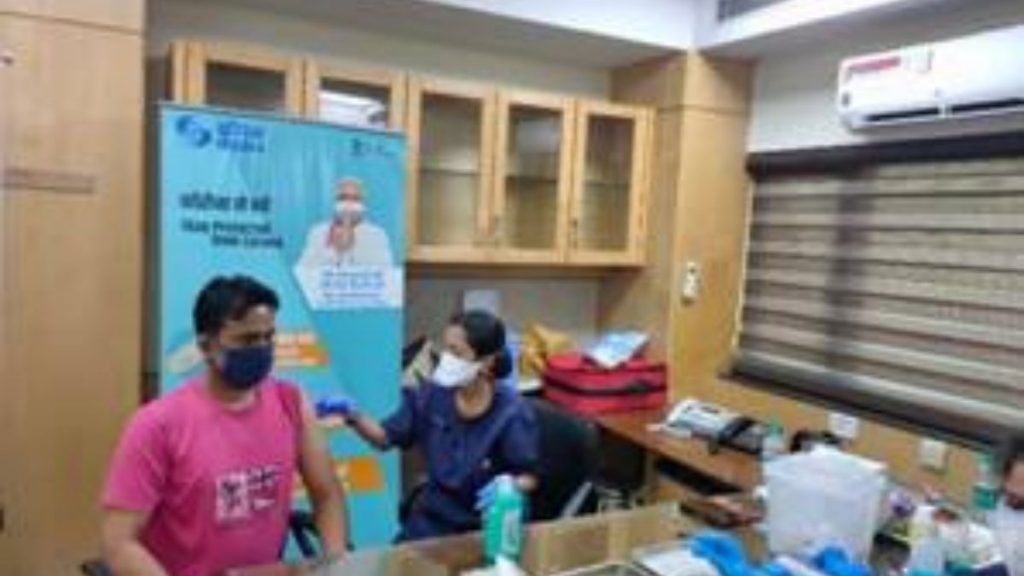 IREDA and NHPC vaccinate over 300 employees