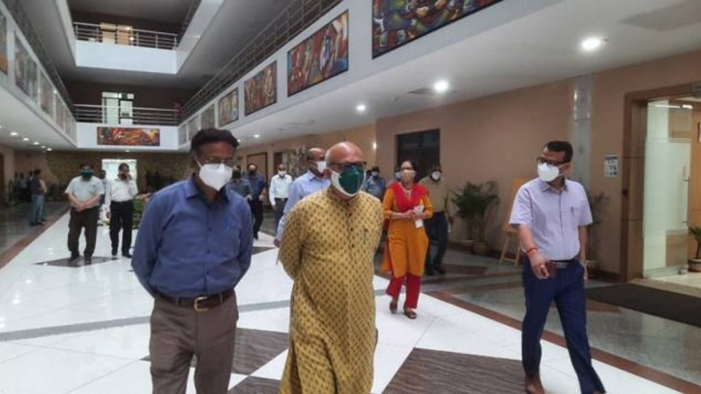 Shri Bhaskar Khulbe, Advisor to the Hon’ble Prime Minister visits the newly inaugurated TRIFED Head Office premises