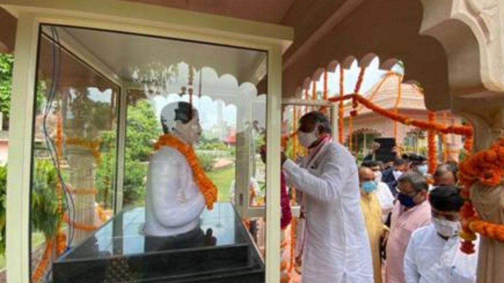 Shri Prahlad Singh Patel pays tributes to Shaheed Ram Prasad Bismil on his birth anniversary at Shahjahanpur, UP as a part of Azadi Ka Amrit Mahotsav
