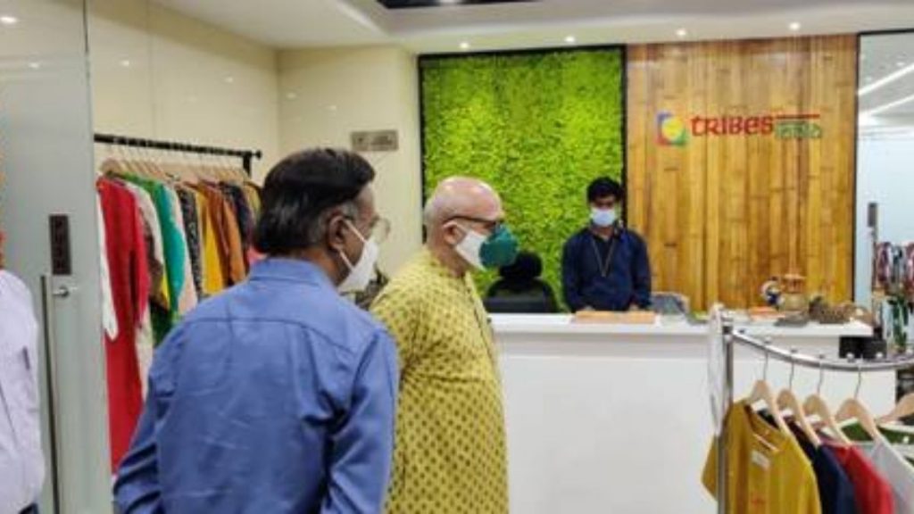 Shri Bhaskar Khulbe, Advisor to the Hon’ble Prime Minister visits the newly inaugurated TRIFED Head Office premises