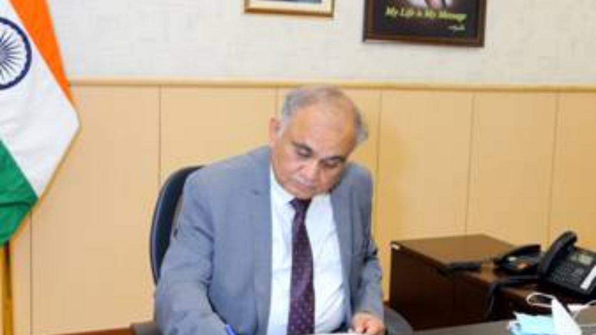Shri Anup Chandra Pandey takes over as new Election Commissioner