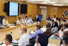 Photo of ECI holds a review meeting with CEOs of five states