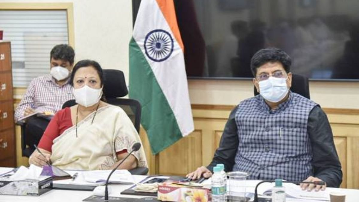 Photo of Shri Piyush Goyal holds an in-depth review of initiatives undertaken by the Ministry of Textiles for giving a boost to the textiles sector