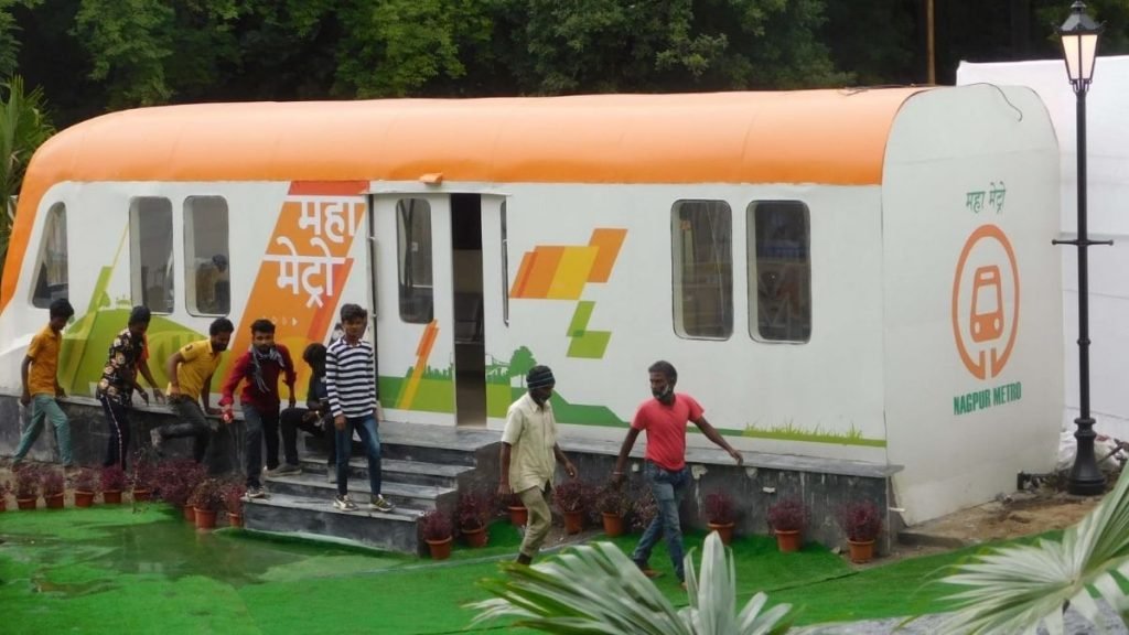 The new section of Sitabardi-Zero Mile-Kasturchand Park route of Nagpur Maha Metro, Freedom Park dedicated to the nation at a function in Nagpur