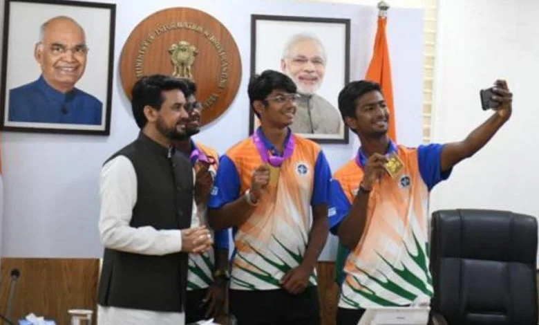 Sports Minister Shri Anurag Thakur meets World Youth Archery Championship winners; congratulates them for big medal haul