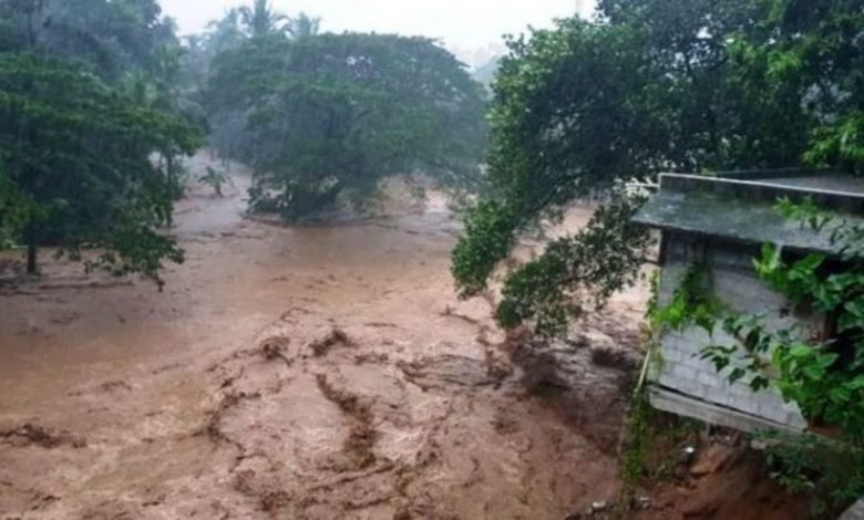 PM speaks to Kerala CM about heavy rains and landslides in Kerala