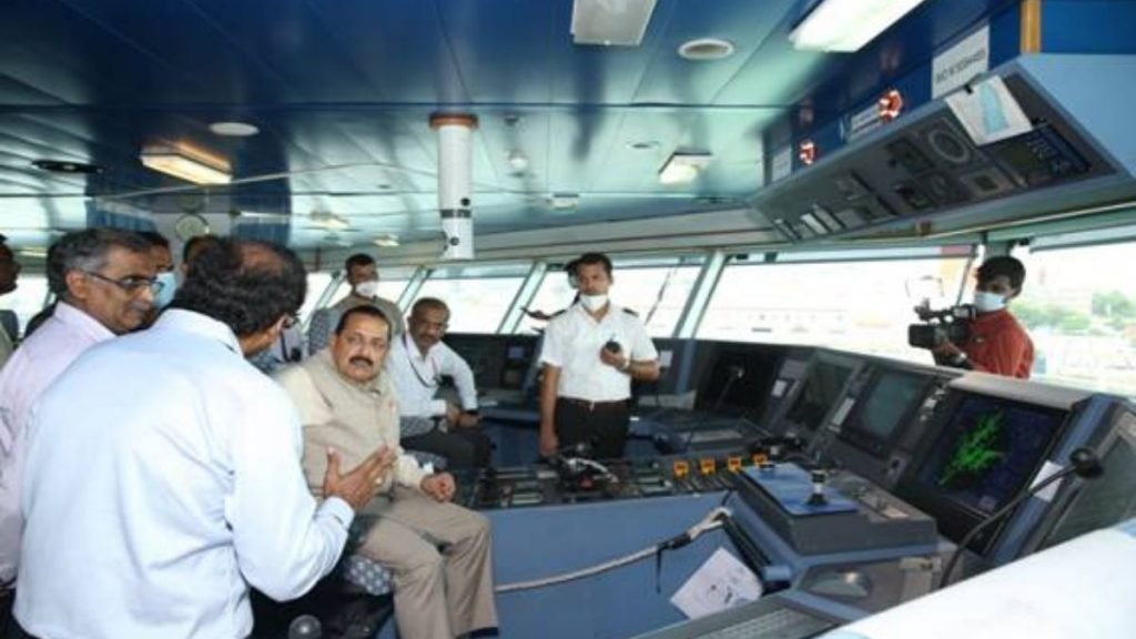 Union Minister Dr Jitendra Singh visits Indian Subcontinent’s Pioneer Research Vessel Ship “Sagar Nidhi” and interacts with top Scientists on the deck