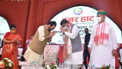 Union Minister for Education and Skill Development and Entrepreneurship Shri Dharmendra Pradhan inaugurates the 29th“HunarHaat” at Rampur, Uttar Pradesh today.
