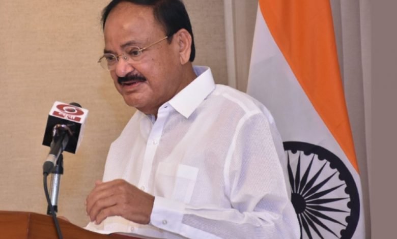 Shri Venkaiah Naidu seeks Governors to oversee the implementation of the Centre’s initiatives