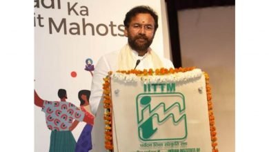 Photo of Shri G Kishan Reddy launches the digital platform (E-Marketplace) as part of a digital tourism solution for IITFs / IITGs
