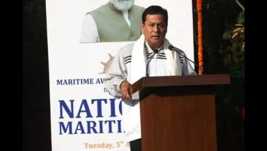 Photo of Shri Sarbananda Sonowal emphasises the important contribution of seafarers during the tough COVID times in making the country self-reliant and keeping the global supply chain operational