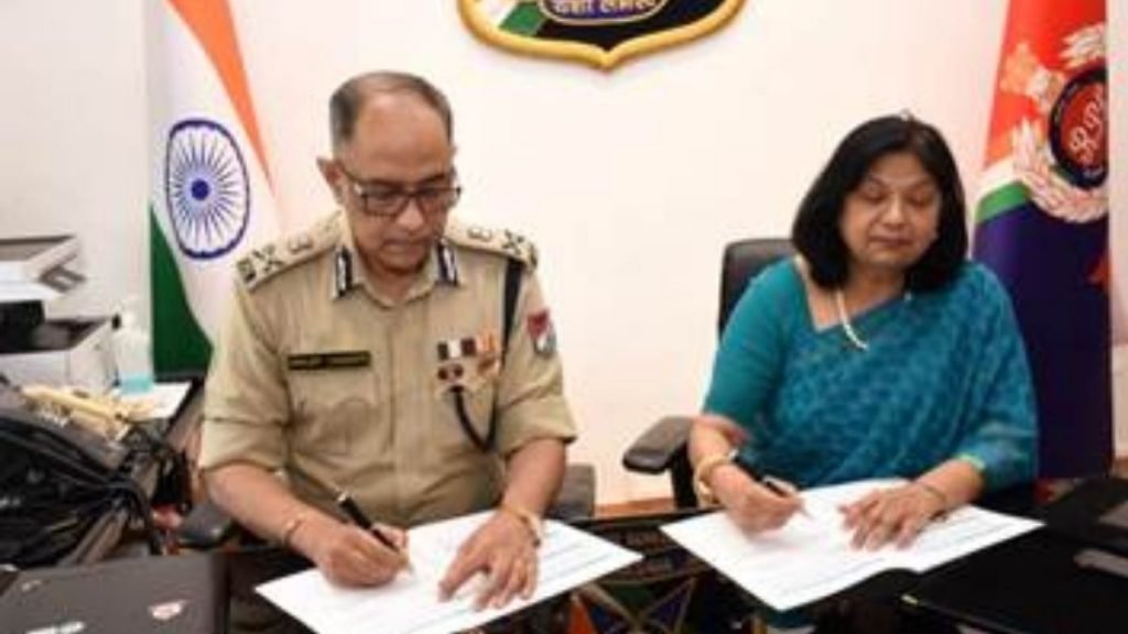 Railway Protection Force (RPF) signs MoU with Association for Voluntary Action (AVA) for a trafficking free nation