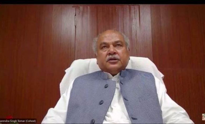 The private sector should also join hands with the Government to reduce the use of fertilizers and pesticides - Shri Narendra Singh Tomar