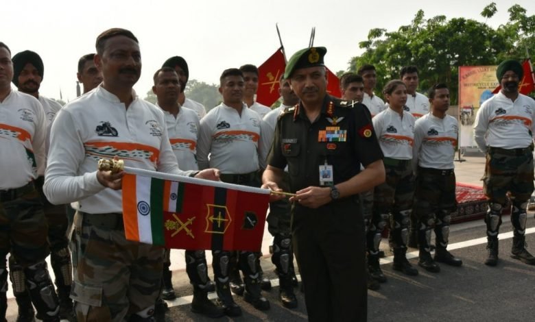KARGIL WAR COMMEMORATIVE MOTORCYCLE EXPEDITION TO DRAS (LADAKH) FLAGGED OFF FROM NEW DELHI