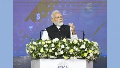 Photo of Prime Minister Shri Narendra Modi lays the foundation stone of the IFSCA Headquarters Building