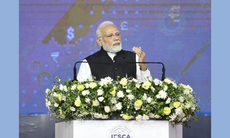 Prime Minister Shri Narendra Modi lays the foundation stone of the IFSCA Headquarters Building
