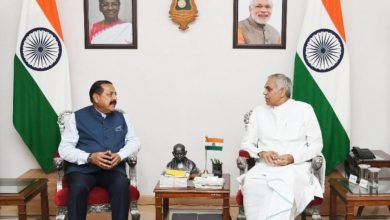 Gujarat Governor shares his Agritech innovations with Union Minister Dr Jitendra Singh