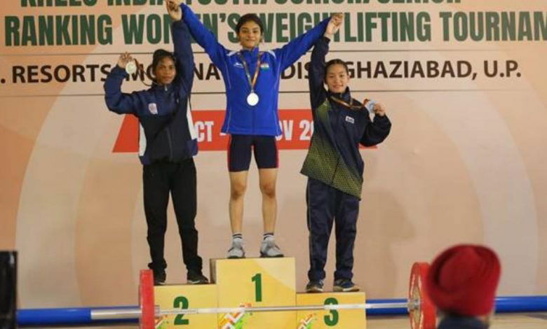 Akanksha Vyavahare creates Weightlifting National Records in the 40kg category at the Khelo India tournament