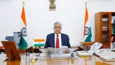 Shri Giridhar Aramane assumes the office of Defence Secretary