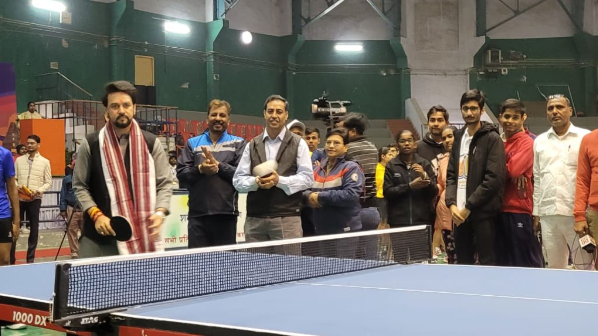 Shri Anurag Thakur inaugurates a friendly Table Tennis match in Kashi