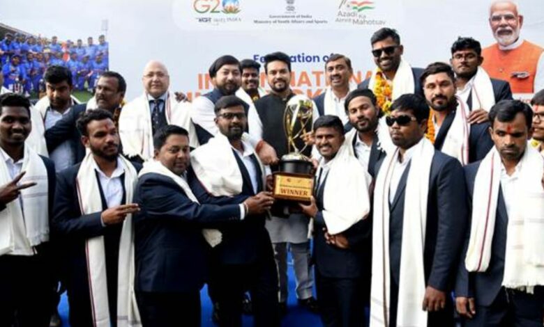 Shri Anurag Singh Thakur felicitates the T20 World Cup 2022 winning Indian Blind Cricket team