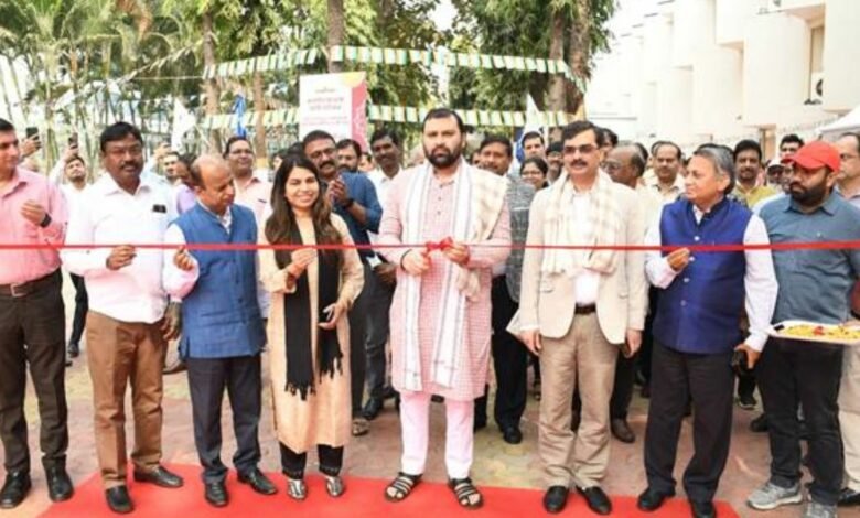 Khadi Fest 2023 inaugurated at KVIC, Mumbai