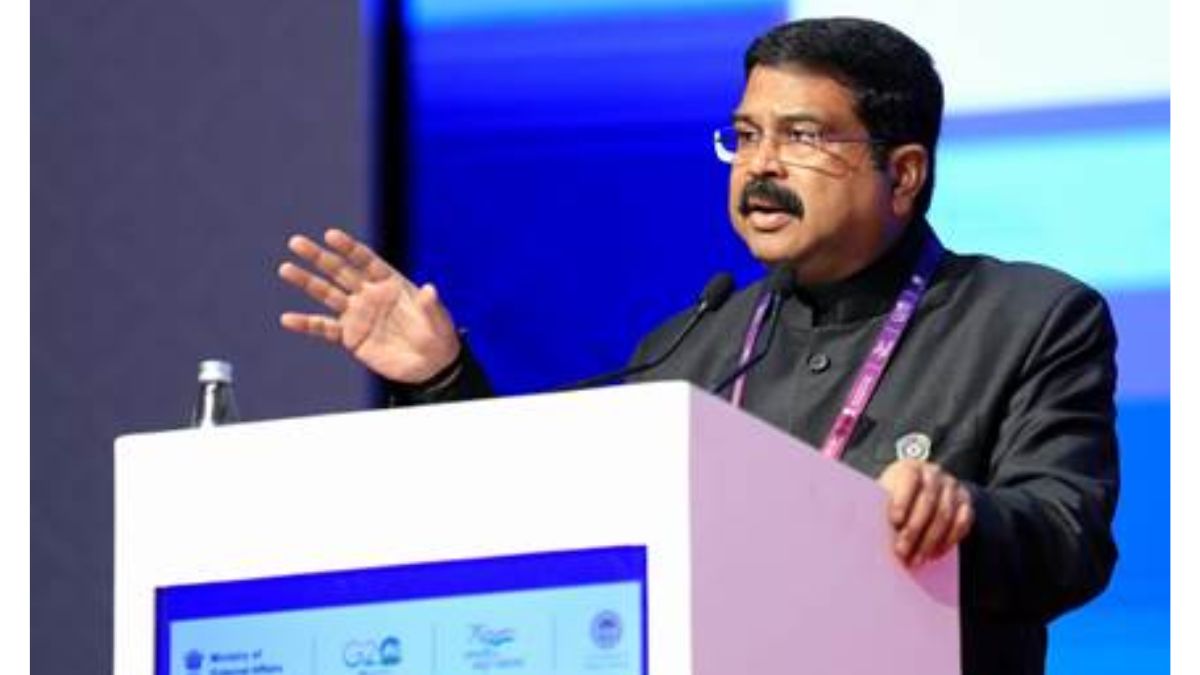 Shri Dharmendra Pradhan addresses the Plenary Session on Enabling ...