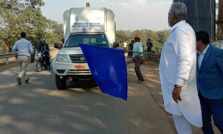 Union Minister Shri Parshottam Rupala visits Indo-Bangladesh Border Haat at Kalaichar