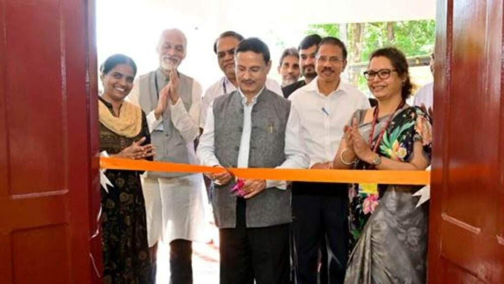 Shri Alkesh Kumar Sharma inaugurates Advanced Electronic Materials Laboratory at C-MET, Thrissur