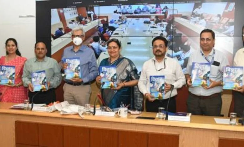 DG, ICMR and Director CSIR-NIScPR release Health Special issues of Vigyan Pragati and Science Reporter magazines