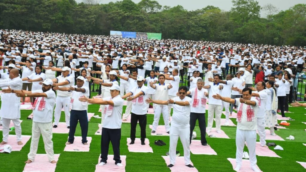 Thousands participate in the Yoga Mahotsav in Dibrugarh