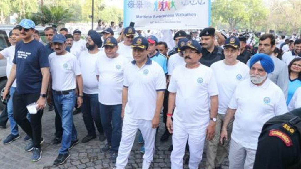 Shri Sarbananda Sonowal flags off Maritime Awareness Walkathon on the occasion of National Maritime Day