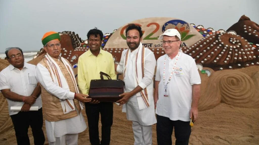 Delegates arrive for the 2nd G20 Culture Group (CWG) Meeting in Odisha and experience the ‘Culture Unites All’ Sand Art exhibit at Puri
